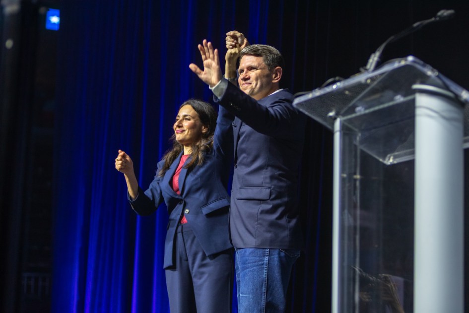 Talarico, Hinojosa equate GOP to pickpockets at Dem convention