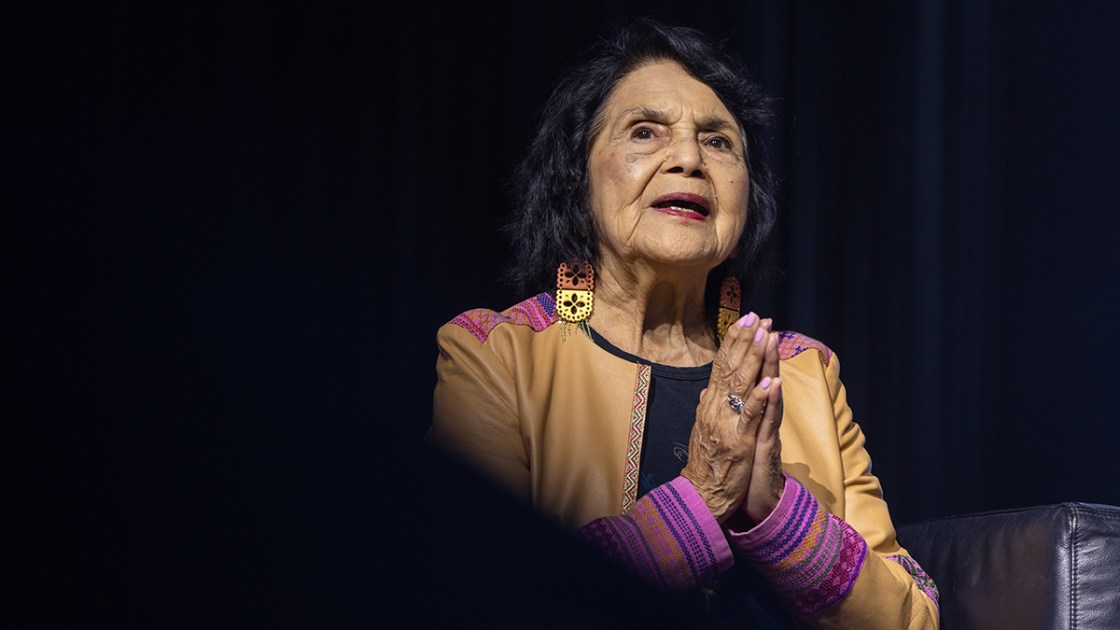 Dolores Huerta makes surprise show at Texas Democratic Convention