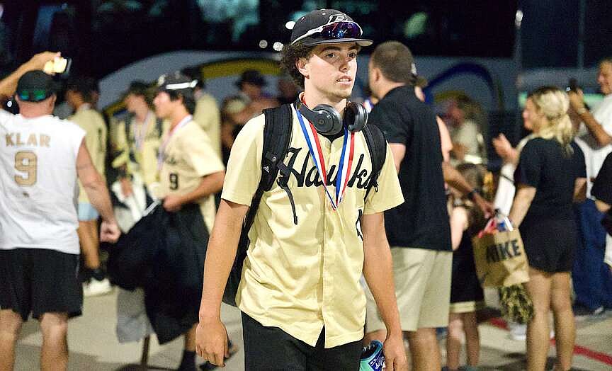 WATCH | Welcome home, state champions