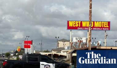 Texas shooting leaves one person dead and nine others in hospital | Texas
