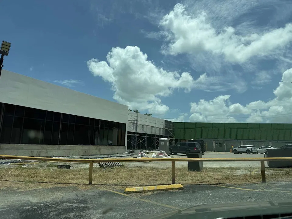 An aging shopping center housing a beloved, decades-old restaurant staple is undergoing a major facelift. (Zachary-Taylor Wright/MySA)