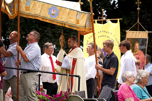 Annual Corpus Christi Mass celebrated at Clutier’s St. Wenceslaus Oratory | News, Sports, Jobs