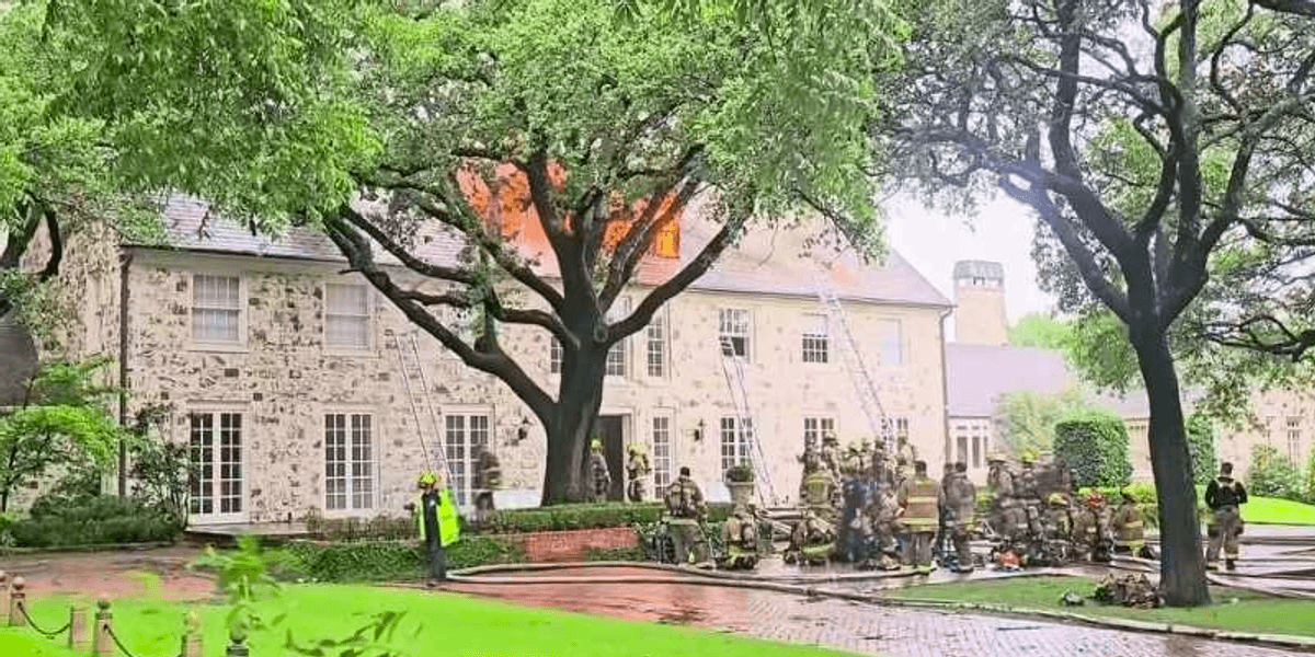 Crews battle 3-alarm house fire in Addison