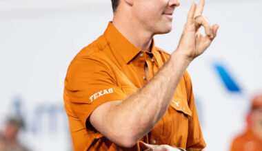 Longhorns Daily News: Texas alums Colt McCoy, Casey Hampton land on 2027 College Football Hall of Fame ballot
