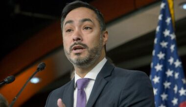 Joaquin Castro calls for release of San Antonio father being held in ICE detention center