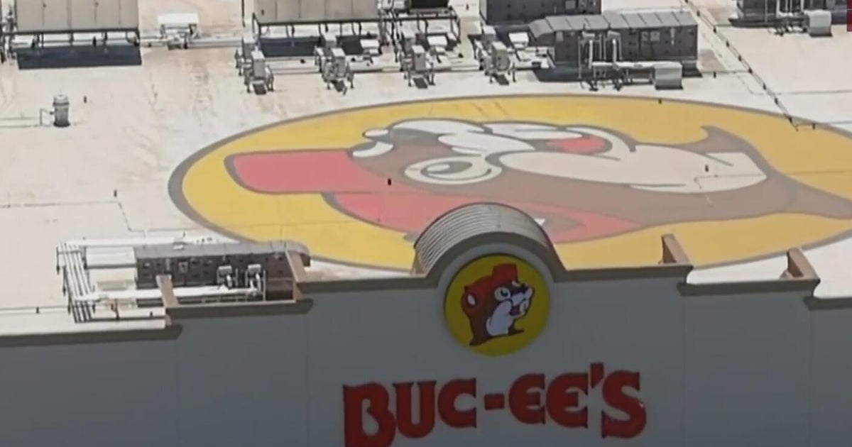 Buc‑ee’s opens first Arizona store to massive fan turnout