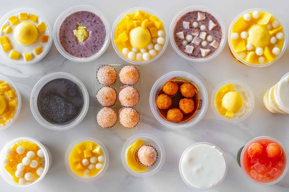 Hui Lau Shan serves handmade mango desserts and a variety of drinks and sweets. (Courtesy Hui Lau Shan)