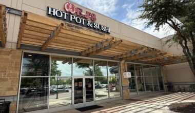 EJ's Hot Pot & Sushi opened in The Shops at Arbor Walk in April. (Grant Crawford/Community Impact)