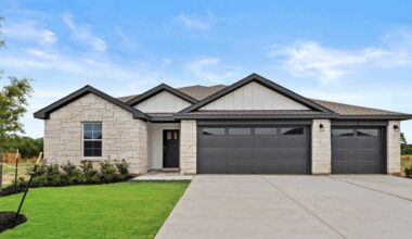 This 2,168-square-foot home is for sale in the Riverview neighborhood for $495,000. (Courtesy Unlock MLS)