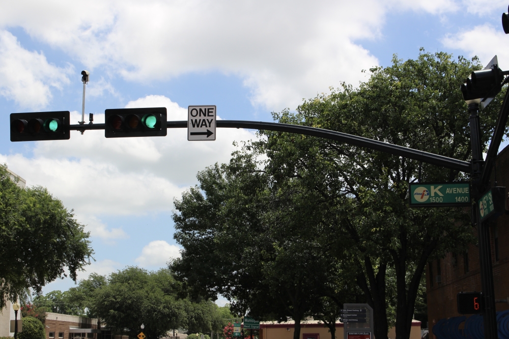 The new vehicle deteciton equipment will have full visibility of the four sides of an intersection. (Patricia Ortiz/Community Impact)
