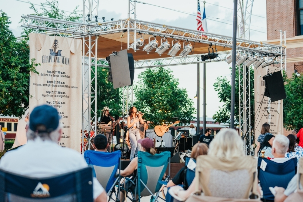 Music being preformed on stage at Grapevine Main LIVE.