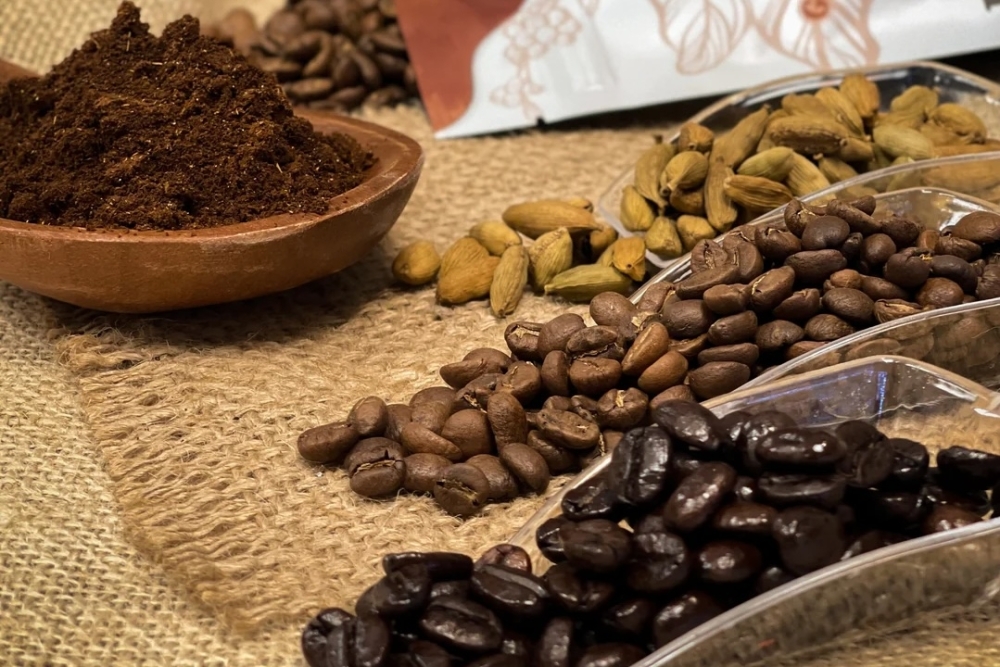 Royal Roastery Express serves a variety of coffees, juices and other drinks. (Courtesy Royal Roastery)