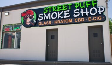 Street Puff Smoke Shop opened on Fort Worth Drive in June and will add an arcade onsite later this year. (Adam Doe/Community Impact)