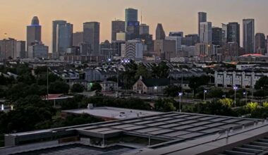 LIVE CAMERAS | From Galveston to Montgomery County, downtown Houston and more