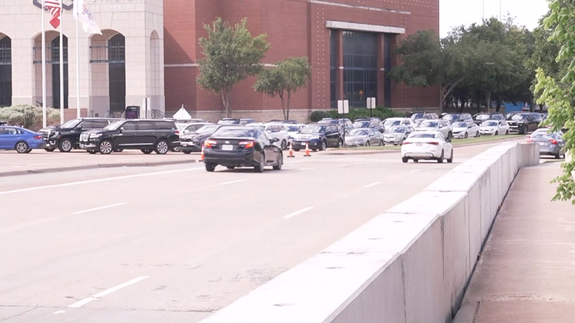 'Messi Mania' hits Arlington, but some parking lots sit empty as fans choose rideshare options