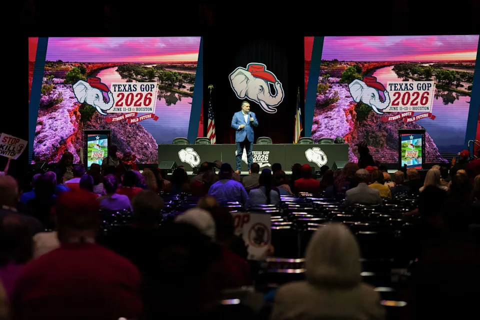 State Republican delegates listen Saturday as Sen. Ted Cruz urges Republicans not to grow complacent ahead of November election. (Jason Fochtman/Houston Chronicle)