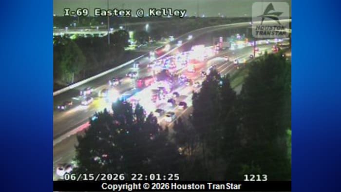 Overturned 18-wheeler closes multiple lanes on Eastex Freeway at Kelley Street