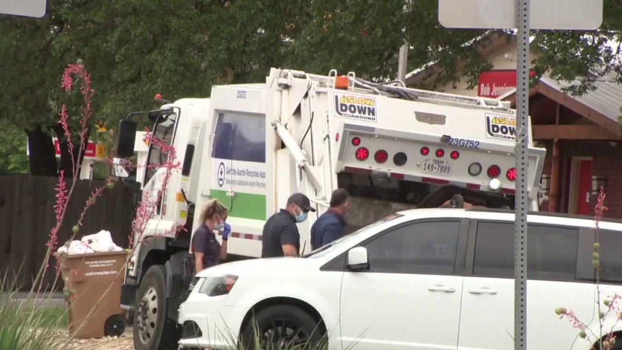 Body found in trash in South Austin