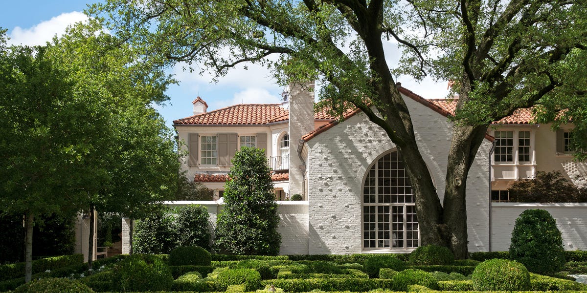 Inside a Restored 1930s Dallas Spanish Colonial by Cathy Kincaid