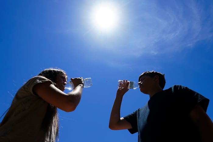 Are Houstonians drinking enough water? New report says probably not