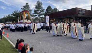 Tulsa Catholics mark Feast of Corpus Christi with procession through city | News