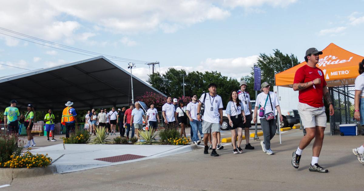 World Cup fans stay on track with efficient public transit | News