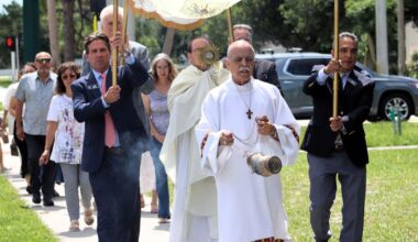 Parishes keep Catholic tradition alive | Palm Beach