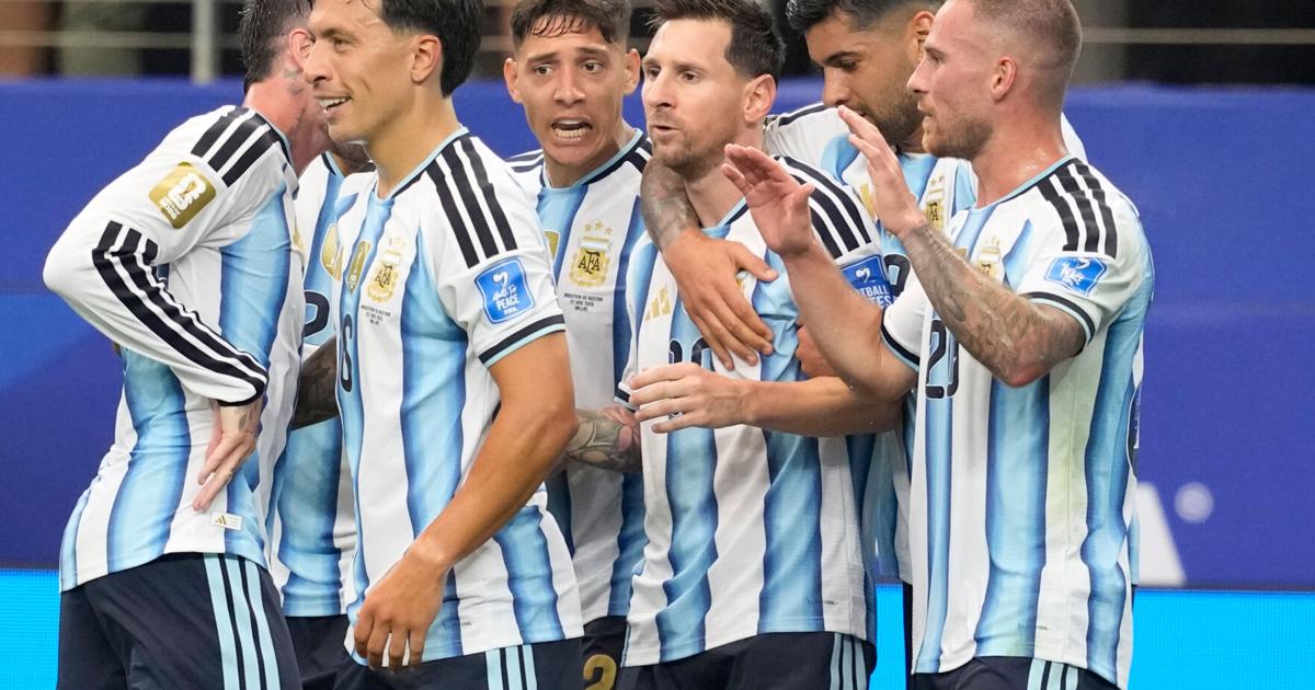 Messi sets World Cup scoring record as defending champion Argentina advances to knockout stage | Nation & World