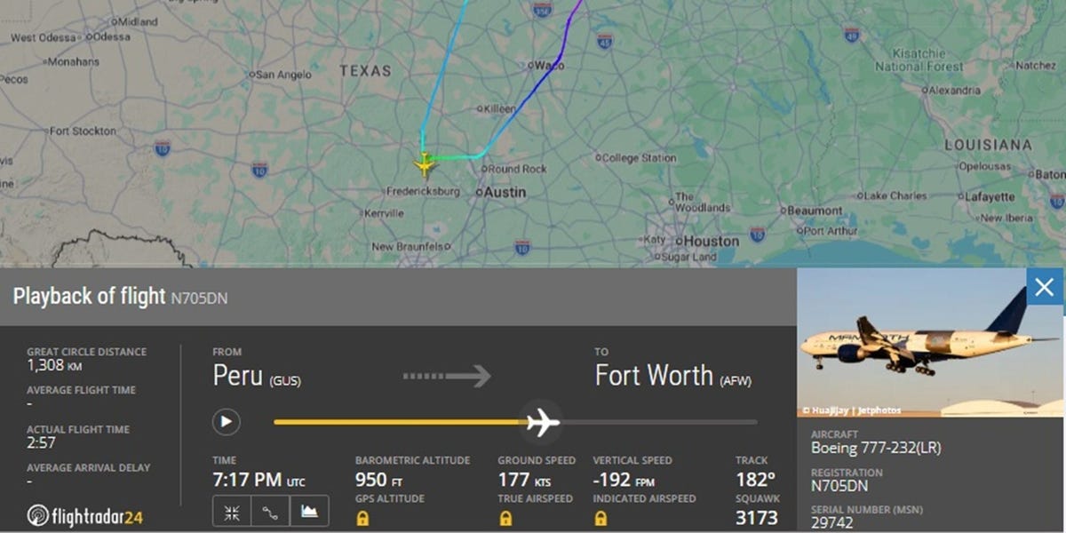 Pilots React to a Boeing 777 Freighter's 'Reckless' Stunt Over Texas
