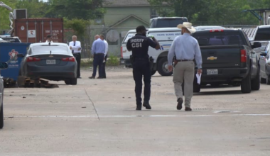 Two males found dead inside vehicle at Aldine auto body shop, HCSO says