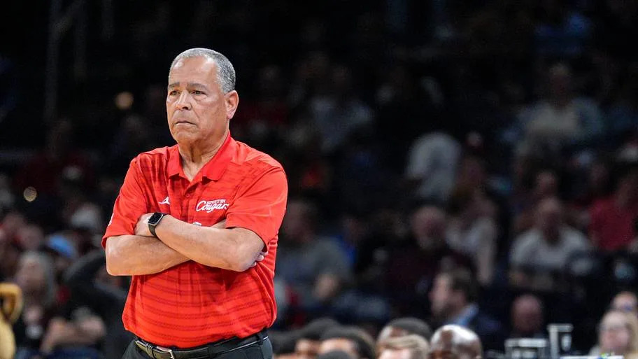 Head Coach Kelvin Sampson