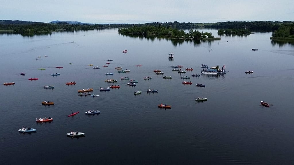 Germany: Bavarian lake procession marks centuries-old boat tradition for Corpus Christi