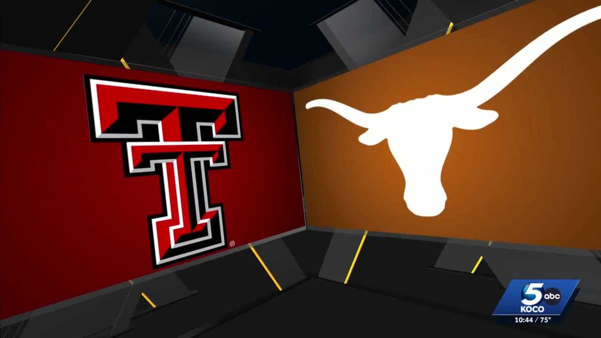 Texas and Texas Tech competing in Game 2 of WCWS