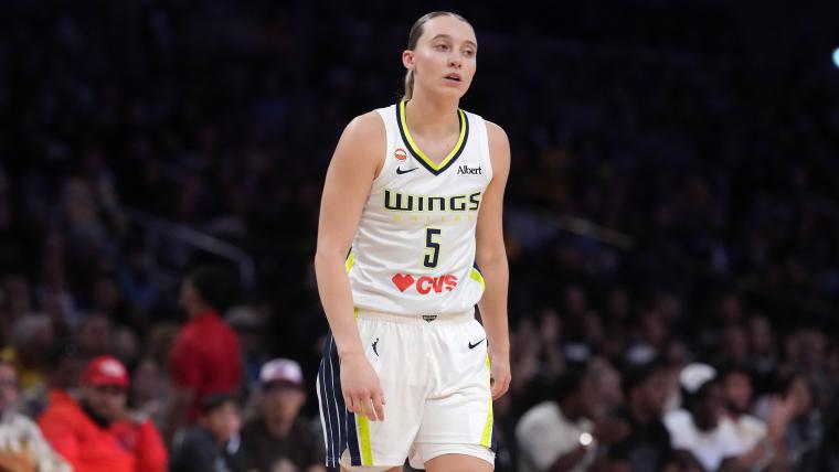 Paige Bueckers' absurd assist total overcomes Odyssey Sims' nasty injury for Dallas Wings