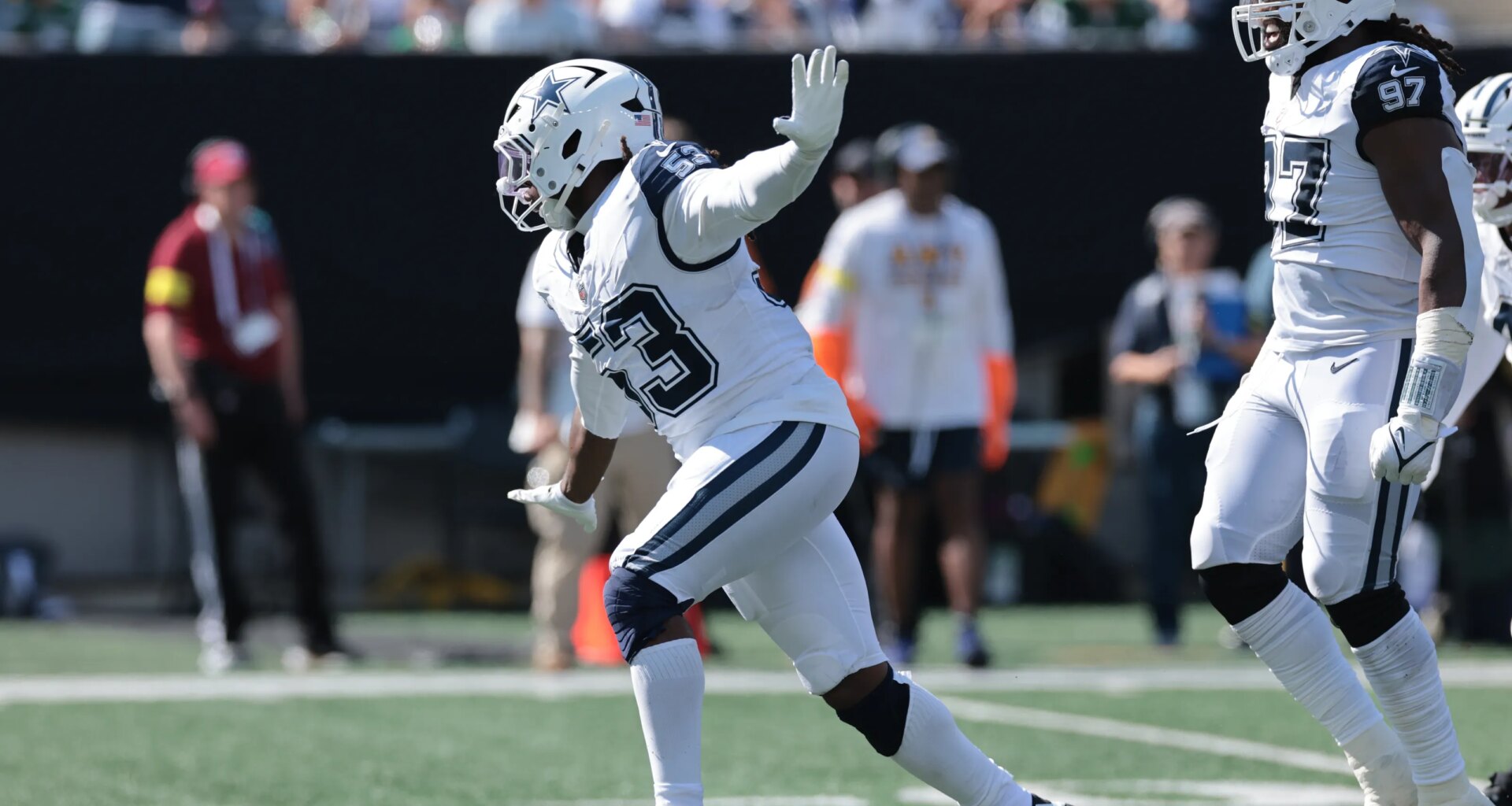 OLB James Houston wins national award; Cowboys boast past 3 winners