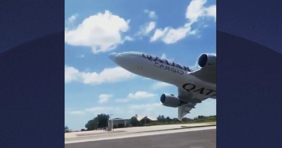 FAA probes low‑flying 777 maneuver at Texas resort runway: "Stupid pilot tricks"
