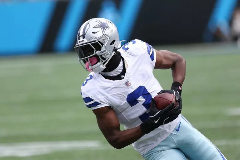 CHARLOTTE, NC – OCTOBER 12: Dallas Cowboys wide receiver George Pickens 3 during an NFL, American Football Herren, USA football game between the Carolina Panthers and the Dallas Cowboys on October 12, 2025 at Bank of America Stadium in Charlotte, N.C. Photo by John Byrum/Icon Sportswire NFL: OCT 12 Cowboys at Panthers EDITORIAL USE ONLY Icon251012106