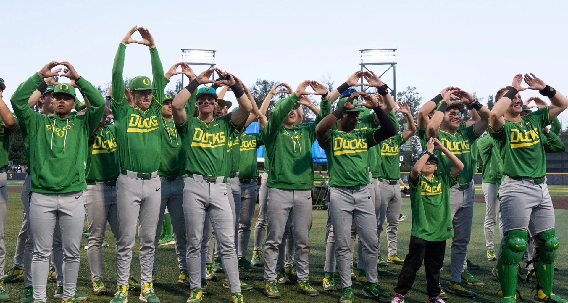 Oregon needs to win two straight at Texas in order to advance to MCWS