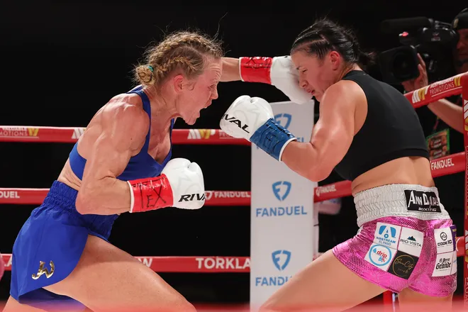 Stephanie Han def. Holly Holm, MVPW 03