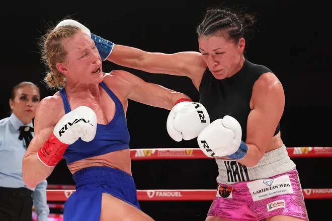 Stephanie Han def. Holly Holm, MVPW 03