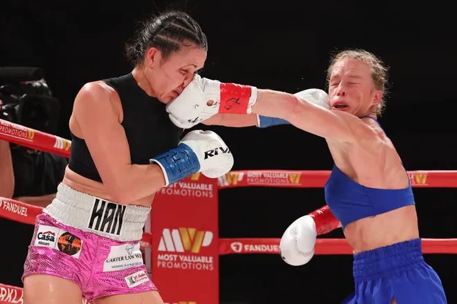 Stephanie Han def. Holly Holm, MVPW 03