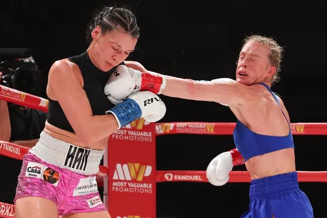 Stephanie Han def. Holly Holm, MVPW 03