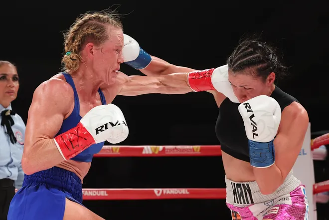 Stephanie Han def. Holly Holm, MVPW 03