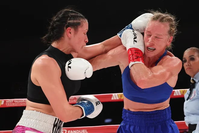 Stephanie Han def. Holly Holm, MVPW 03