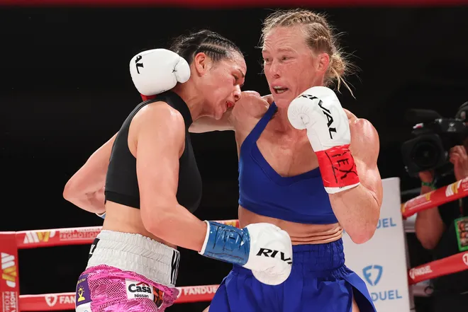Stephanie Han def. Holly Holm, MVPW 03