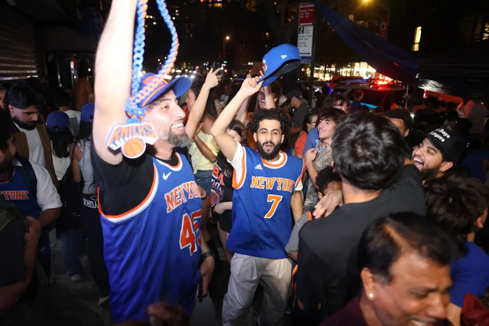 Fans watch the NY Knicks Game 4 of the NBA Finals against the San Antonio Spurs outside of Healthy Market on Wednesday, June 10, 2026 in New York City. Michael Nagle for NY Post