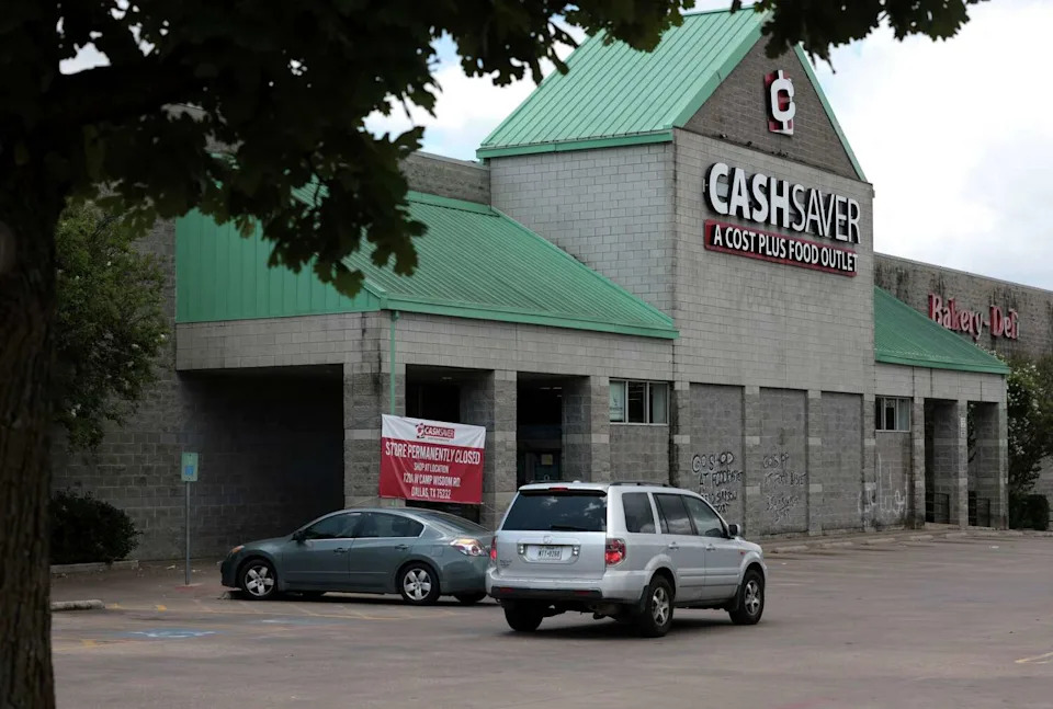 Customers drive away after discovering their neighborhood Cash Saver grocery store was closed permanently this week. Photos of Cash Saver, one of the few grocery stores serving east Oak Cliff, were taken at 2130 E. Ledbetter Drive in Dallas on June 10, 2026. (Steve Hamm/The Dallas Morning News)
