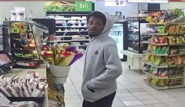 Trackdown: Dallas 7-Eleven robbery suspect wanted