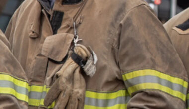Fort Worth firefighter battling cancer searches for kidney donor to save his wife