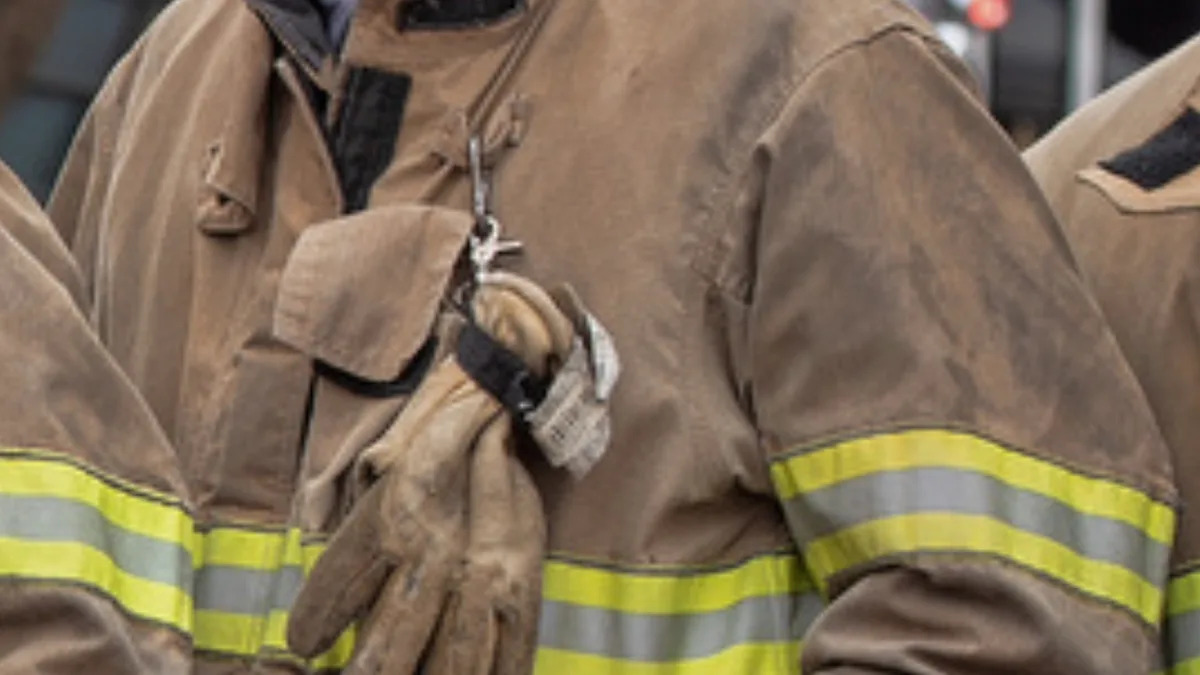Fort Worth firefighter battling cancer searches for kidney donor to save his wife